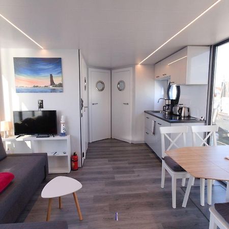 Hausboot Fjord Lacerta Mit Dachterrasse In Wendtorf エクステリア 写真